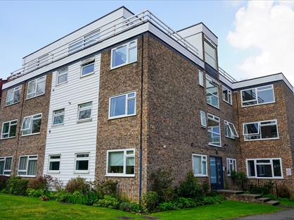 2 Bed Flat, Denmark Avenue, SW19