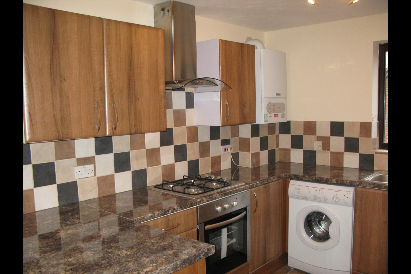 Crayford 1 Bed Flat, Crayford, DA1 To Rent Now for £1,300.00 p/m