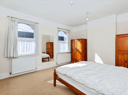 Room in a Shared House, Dedworth Road, SL4