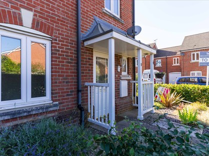 3 Bed End Terrace, Reeder Close, SP6