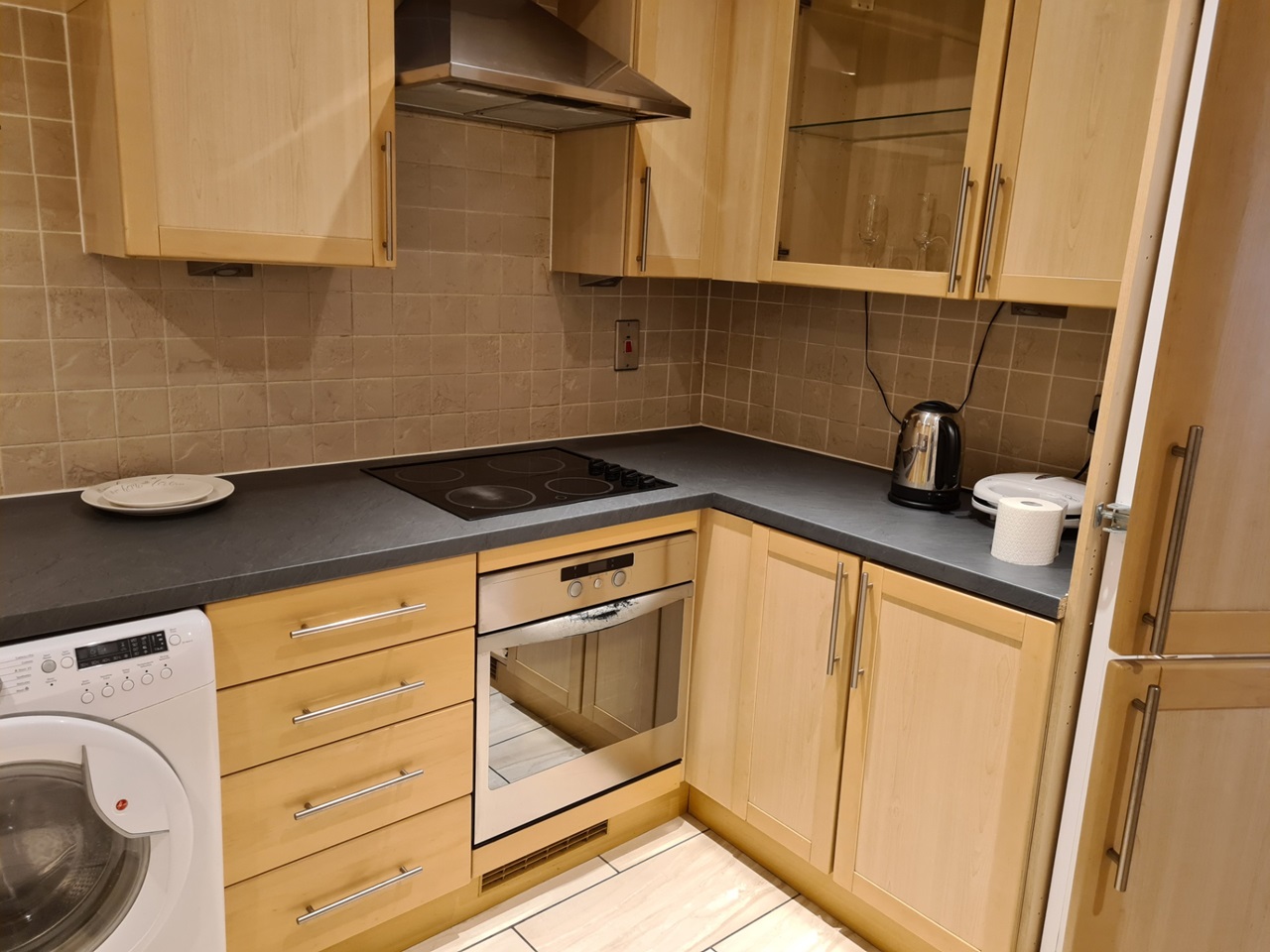 3 Bed Flat, Abbey Court, CV1 photo 3