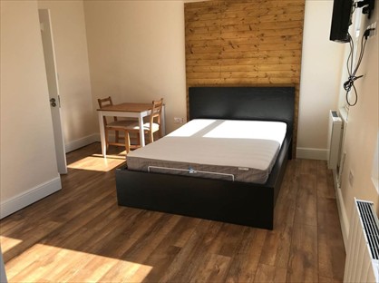 Studio Flat, London, N7