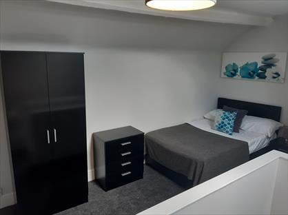 Room in a Shared House, Godstone Road, S60