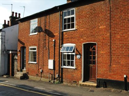 2 Bed Terraced House, Chapel Street, HP23