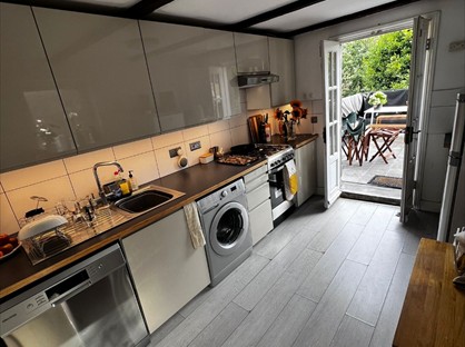 2 Bed Maisonette, Brownhill Road, SE6