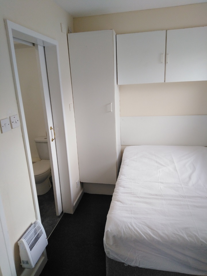 1 Bed Flat, Anfield, L6 photo 4