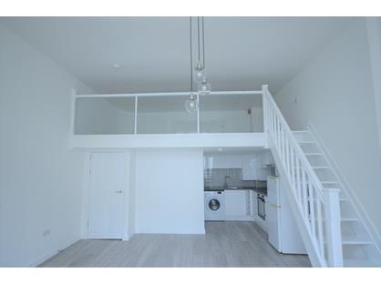Studio Flat, Gloucester Terrace, W2
