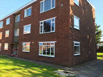 2 Bed Flat, Woodlands Grove, TW7