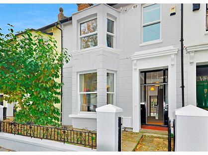 Room in a Shared House, Clarence Road, W4
