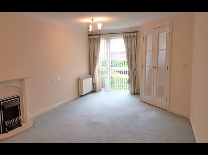 1 Bed Flat, Argent Court, EN5