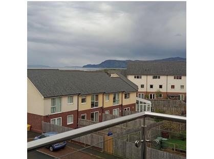 1 Bed Flat, Y Bae, LL57