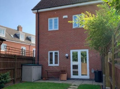 3 Bed End Terrace, Crediton Close, CV3