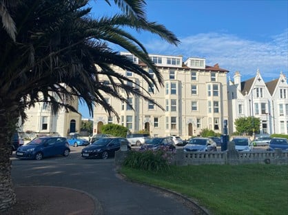 1 Bed Flat, Balmoral Court, PO5