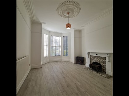 2 Bed Flat, Hymers Avenue, HU3