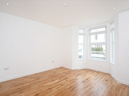 2 Bed Terraced House, Southerton Road, W6