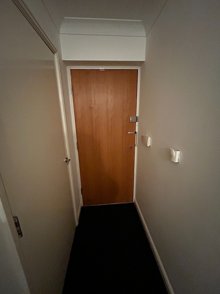 2 Bed Flat, Charnley Drive, LS7 photo 5