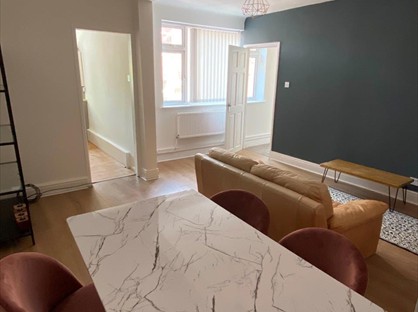 1 Bed Flat, Manley Court, M16