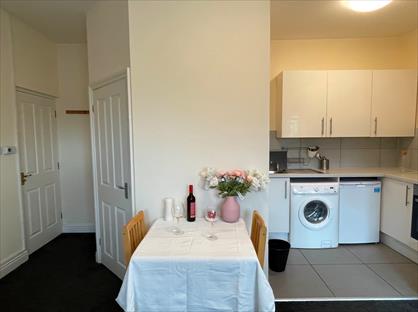 Studio Flat, Gloucester Drive, N4
