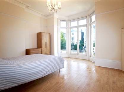 3 Bed Flat, Camden Road, NW1