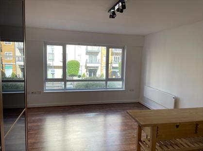 Studio Flat, Heritage Avenue, NW9