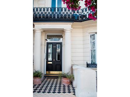 1 Bed Flat, Gloucester Terrace, W2