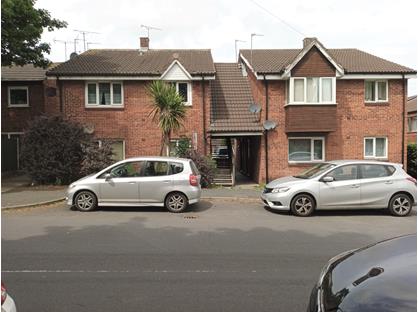 1 Bed Flat, Castell Grove, WA10