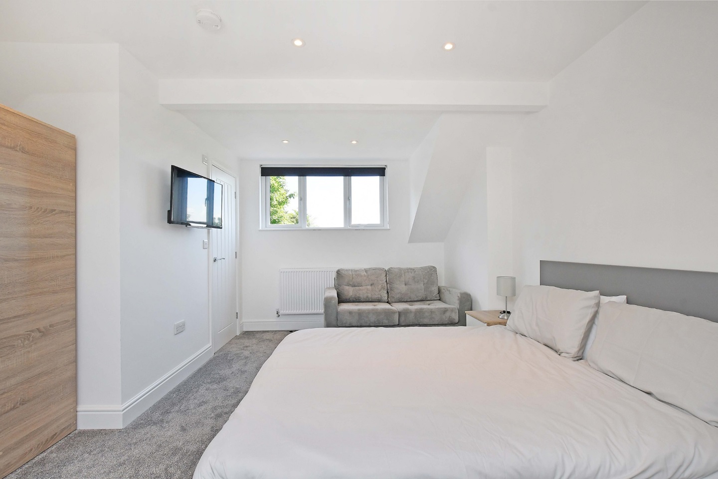 Additional image 3 of Room in a Shared House, City Road, S2, N1 7GU