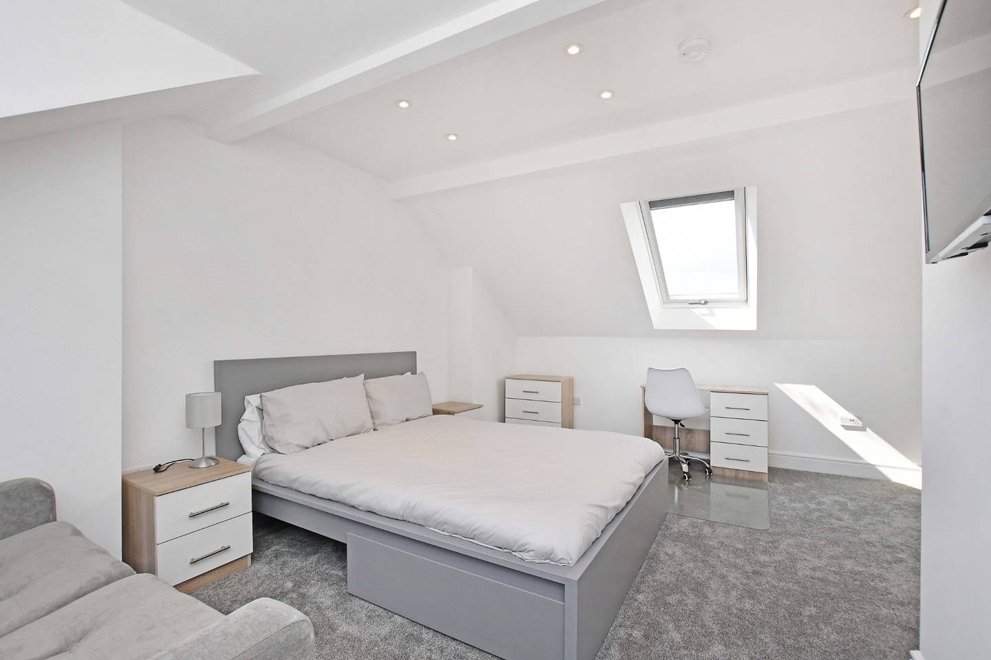 Additional image 5 of Room in a Shared House, City Road, S2, N1 7GU