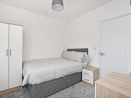 Room in a Shared House, City Road, S2