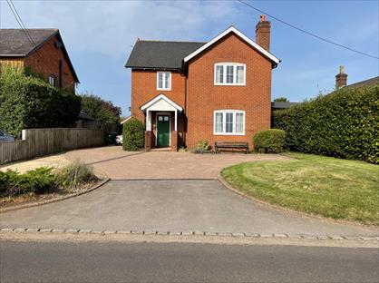 3 Bed Detached House, Horsepool, SN15