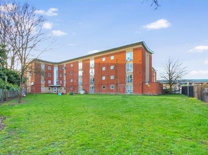 1 Bed Flat, Albatross Close, E6