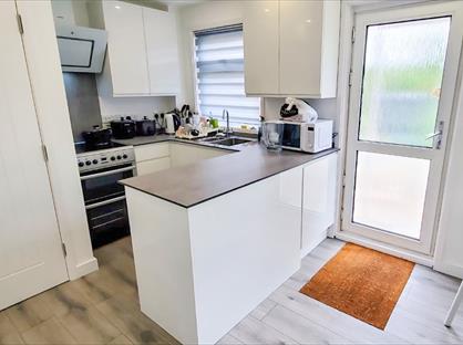 Room in a Shared House, Maple Road, RH1