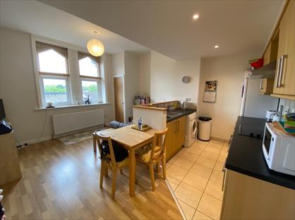 1 Bed Flat, Otley Road, LS16