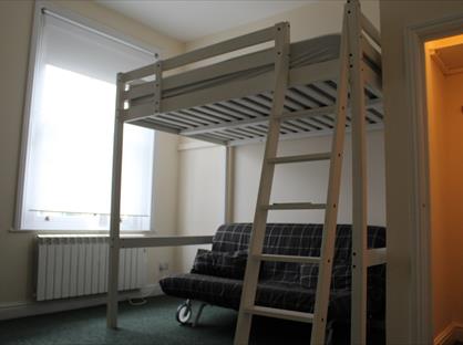 Studio Flat, Gloucester Drive, N4