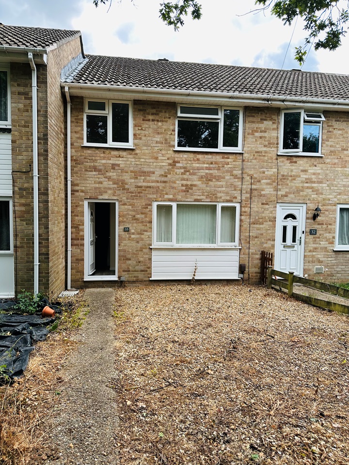 3 Bed Terraced House, Hawkhurst Close, SO19 photo 2