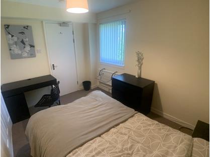 Room in a Shared House, Curlew Grove, WA3