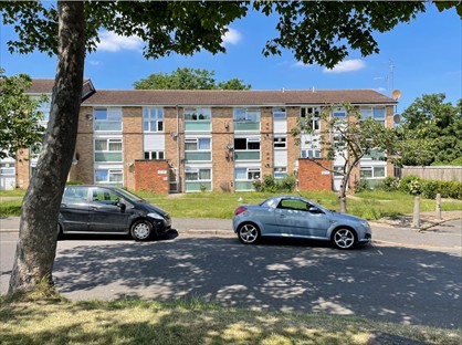 2 Bed Flat, Bromley, BR1