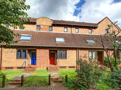 6 Bed Terraced House, Manchester Road, E14