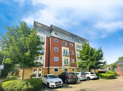 2 bed flat/apartment for rent in 2 Bed Flat, Winterthur Way, RG21