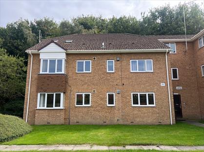 1 Bed Flat, Findlay Close, ME8
