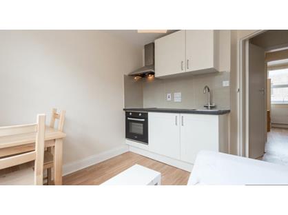 2 Bed Flat, King Street, W6