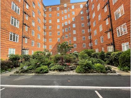 1 Bed Flat, Latymer Court, W6