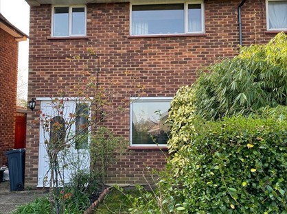 4 Bed Semi-Detached House, Grove Crescent, TW13