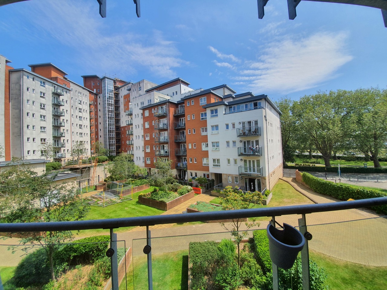 1 Bed Flat, Oceana Boulevard, SO14, N1 7GU