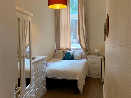 Room in a Shared Flat, Argyle Street, G3