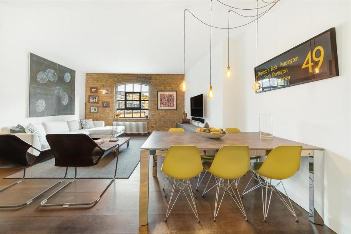 2 Bed Flat, Battersea Square, SW11 photo 5