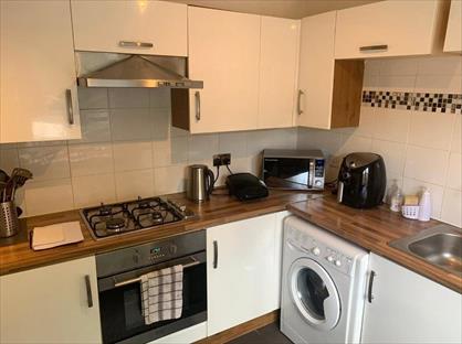 4 Bed Semi-Detached House, Oxley Close, SE1