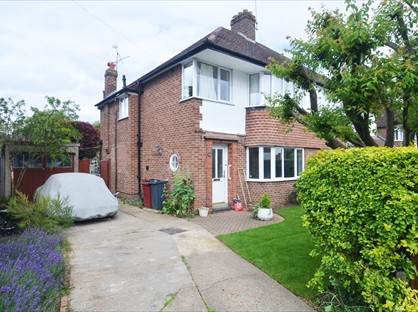 3 Bed Semi-Detached House, Mayfield Drive, RG4