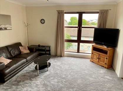 2 Bed Flat, Roslin Place, AB24