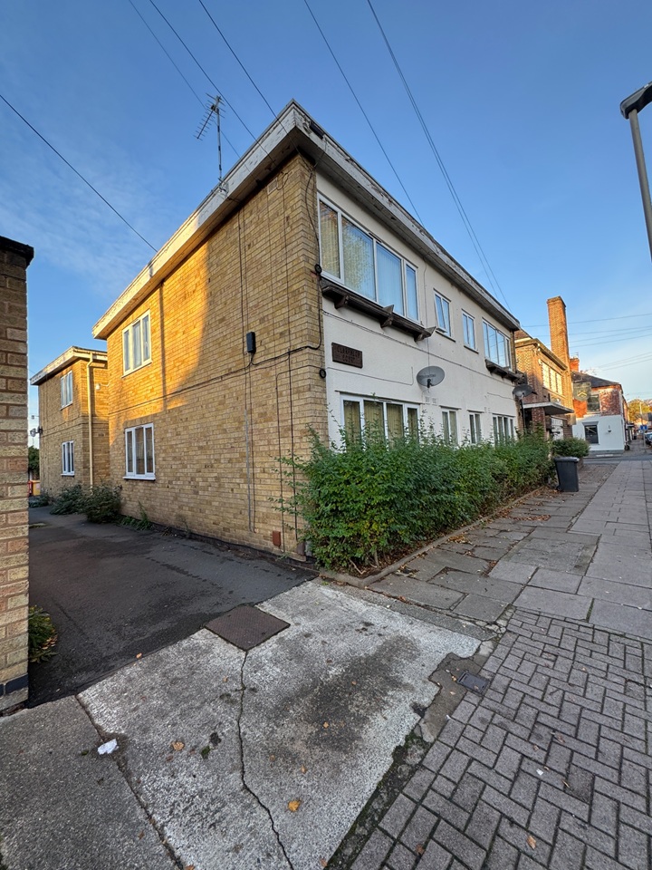1 Bed Flat, Clarendon Court, LE2, N1 7GU
